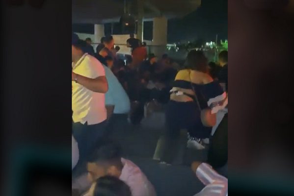 Balacera en bar de Sonora desata pánico entre clientes #VIDEO
