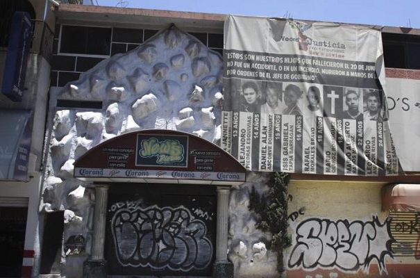 Piden justicia a 14 años de muertes durante operativo en el New's Divine