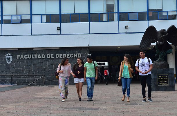 Investigan a alumno de la UNAM que amenazó con masacre por mala calificación
