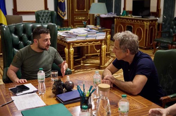 "Eres mi héroe", dice el actor Ben Stiller al presidente de Ucrania
