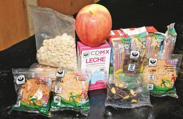 Ya no darán cajitas de leche en los desayunos escolares; ahora será repartida en vasos