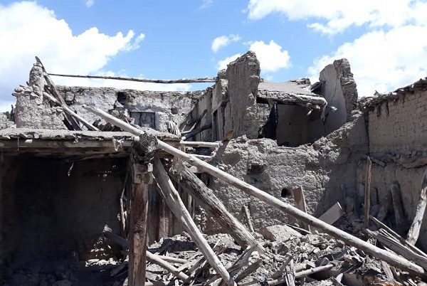 Al menos mil muertos por sismo de magnitud 6.1 en Afganistán