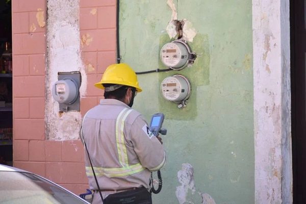 CFE confirma apagón en Yucatán, Quintana Roo y Campeche