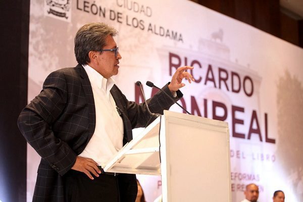 Monreal amaga con dejar Morena en el contexto de las 'corcholatas'