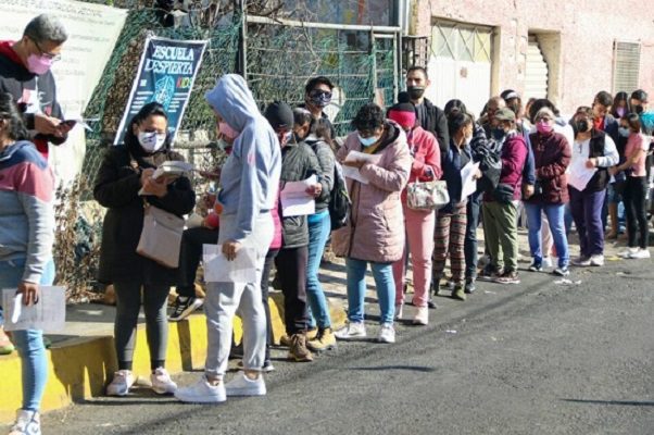 Vuelven las largas filas para pruebas covid en la Ciudad de México