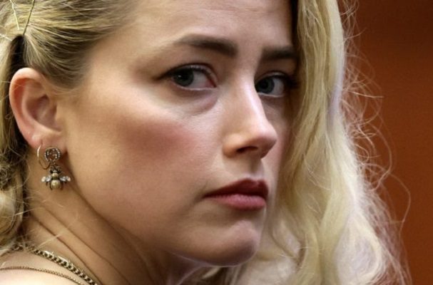 Amber Heard escribirá un libro para contar su verdad sobre Johnny Depp