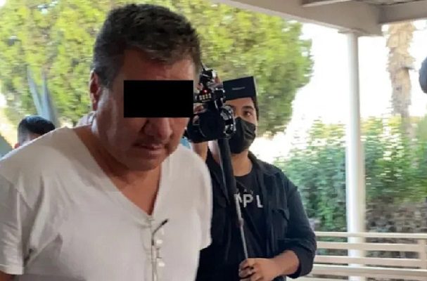 Por su probable participación en el delito de violación equiparada de una menor de 15 años, agravado por cometerse con abuso de confianza, con violencia física y en inmueble público, Gerardo “N”, trabajador de la escuela primaria Urbano Flores, en Saltillo, fue vinculado a proceso, y permanecerá en prisión los próximos dos meses, tiempo otorgado para la realización de la investigación complementaria.