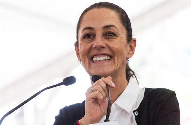 Con gritos de "¡presidenta!" reciben a Sheinbaum en su cumpleaños