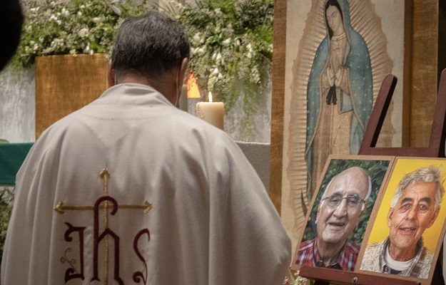 AMLO reclama que a los religiosos se les olvidó el "mátalos en caliente"