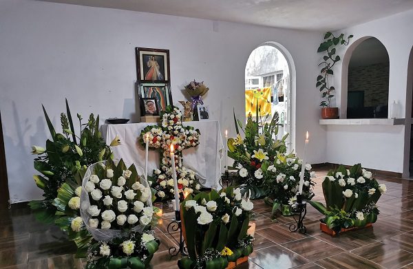 Alumno de bachillerato se suicida por presunto bullying de maestra, en Puebla