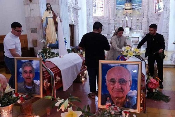 Sepultan a los dos sacerdotes jesuitas asesinados en Chihuahua
