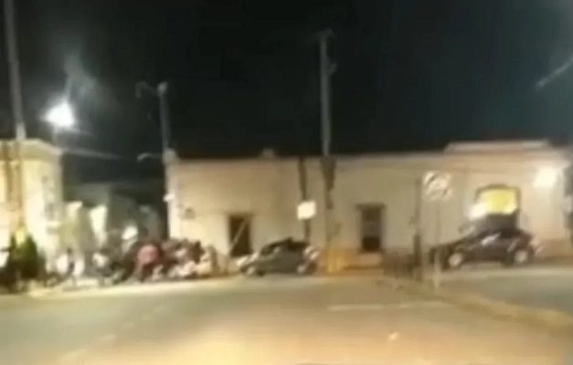 Se desata balacera tras riña en pleno Zócalo de Amozoc, Puebla #VIDEOS
