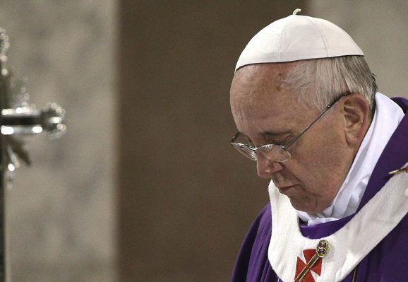 Papa Francisco entendió que la violencia no es el camino para la paz, asegura AMLO