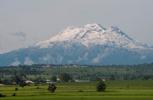 Un alpinista murió tras caer al precipicio en el Iztaccíhuatl