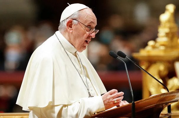 Papa Francisco lamenta muerte de migrantes en Melilla y en Texas