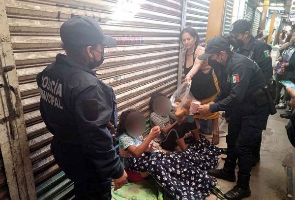 Rescatan a tres niñas abandonadas en un mercado de Oaxaca