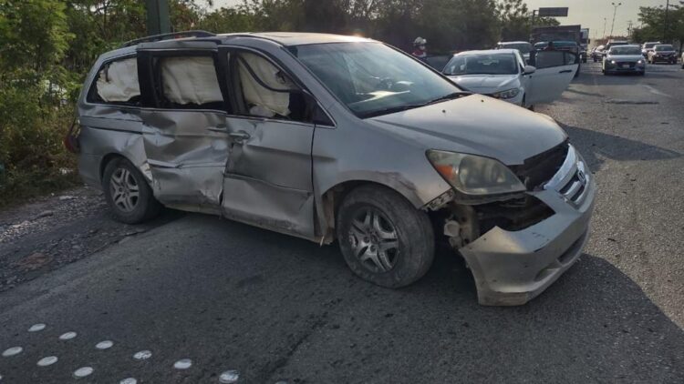 Auto choca con el tren en Tamaulipas