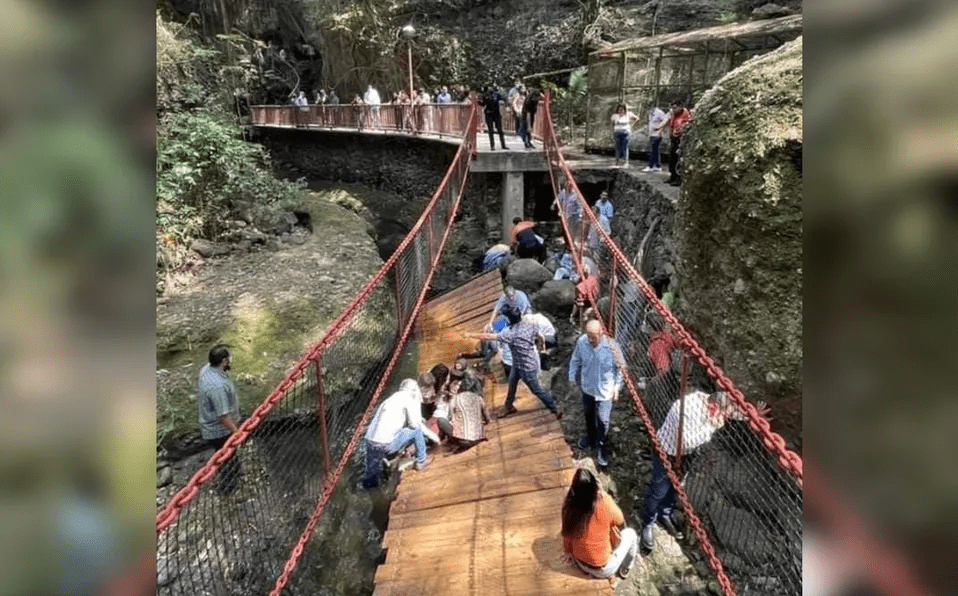 Colapso de puente en Cuernavaca