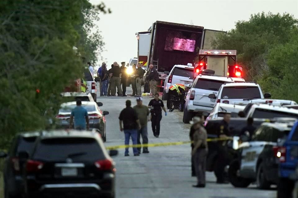 Migrantes muertos hallados en un camión en Texas