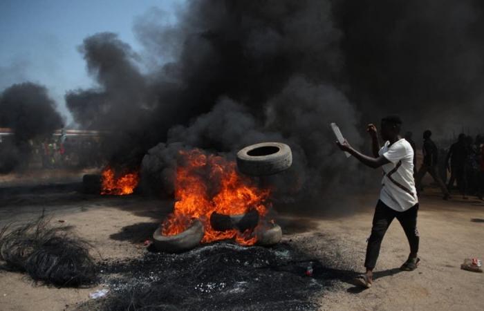 Multitud quema vivo a un hombre en Nigeria
