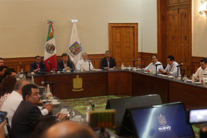 Nuevo León implementa programa de seis horas de agua diarias