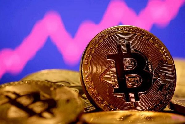 El bitcoin sacude al mercado de las criptomonedas tras registrar nueva caída