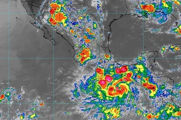 'Bonnie' se intensifica a huracán categoría 1 al sur de Oaxaca