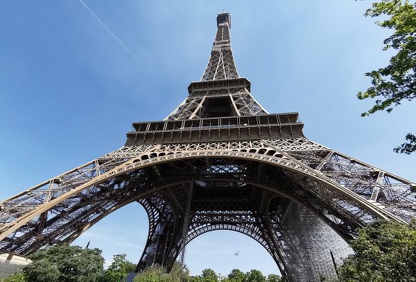Torre Eiffel requiere una reparación completa, de acuerdo prensa francesa