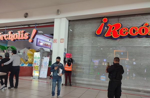 Detienen a 9 empleados de Recórcholis por agredir a policías en Neza #VIDEO