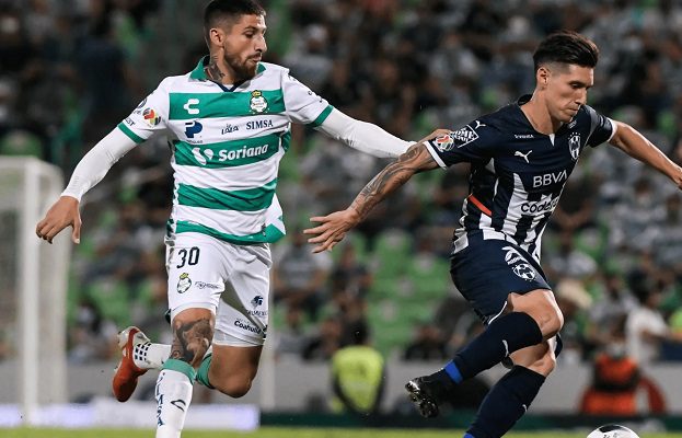 "Tenemos agua, ustedes no", corea afición de Santos a Rayados de Monterrey