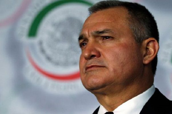 García Luna habría usado del Cártel de Sinaloa para sobornar y amenazar a periodistas