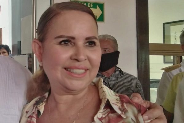 “Sí es nepotismo”: regidora de Morena acepta tener a toda su familia en nómina