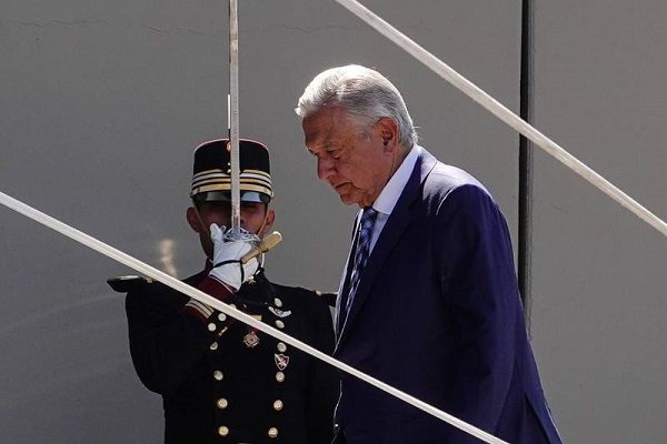 AMLO aplaude a Francia por buscar nacionalizar la electricidad