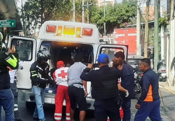 Tres heridos tras desplome de elevador en edificio en la Álvaro Obregón