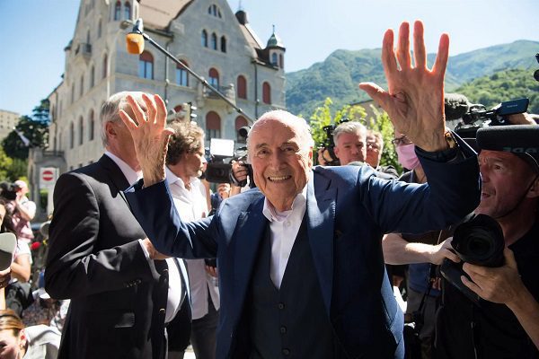 Michel Platini y Sepp Blatter son absueltos en proceso por corrupción