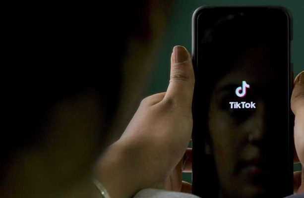 Demanda a TikTok en EEUU tras muerte de dos niñas por "reto del apagón"