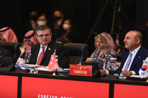 Ebrard pregunta a Rusia en el G20 qué se necesita para detener la invasión a Ucrania