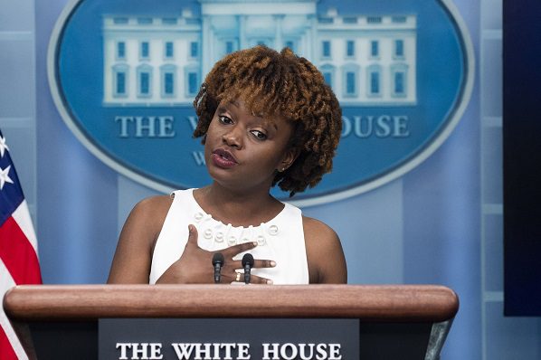 La Casa Blanca pide a Texas que no "se entrometa" en temas migratorios