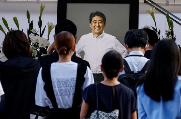 Dan último adiós al exprimer ministro japonés Shinzo Abe