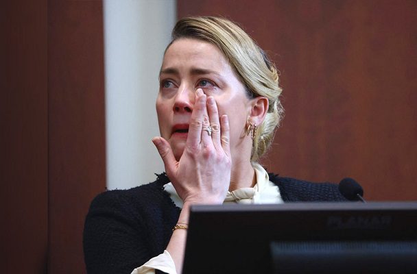 Amber Heard buscar declarar nulo juicio contra Depp por "jurado falso"