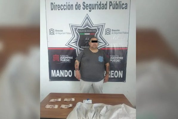 Sujeto roba uniforme de CFE y amenaza con cortar la luz, en Torreón