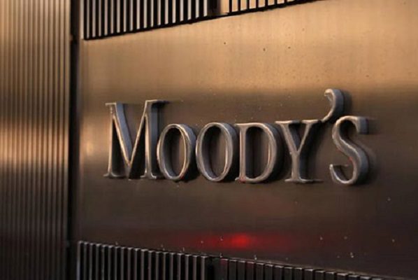 Moody's reduce la calificación soberana de México