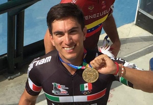 El mexicano Jorge Luis Martínez es el patinador más veloz del mundo