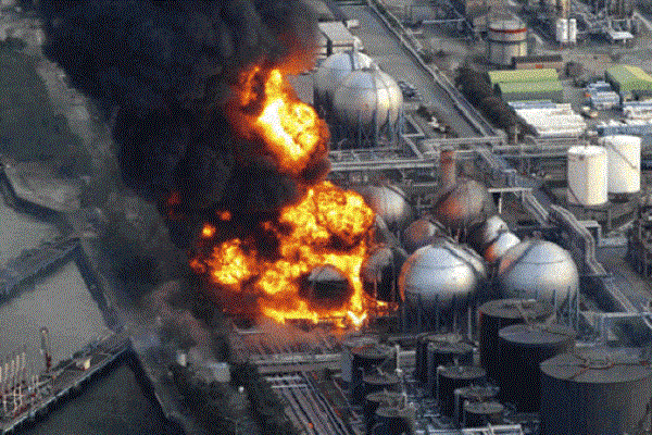 Condenan a exdirigentes de operadora de la central nuclear de Fukushima