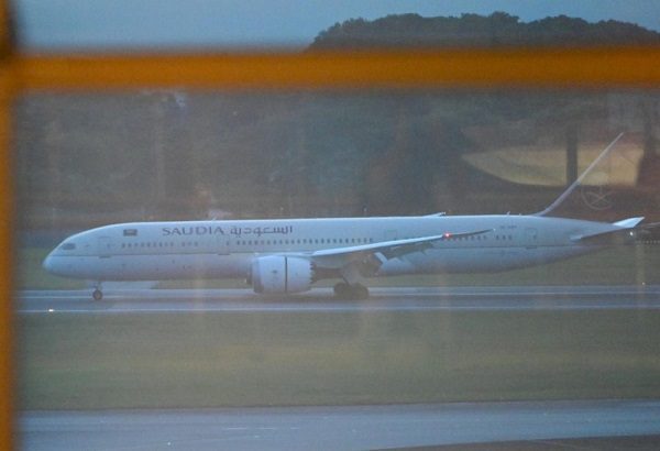 Presidente de Sri Lanka llega a Singapur tras abandonar el poder y huir del país