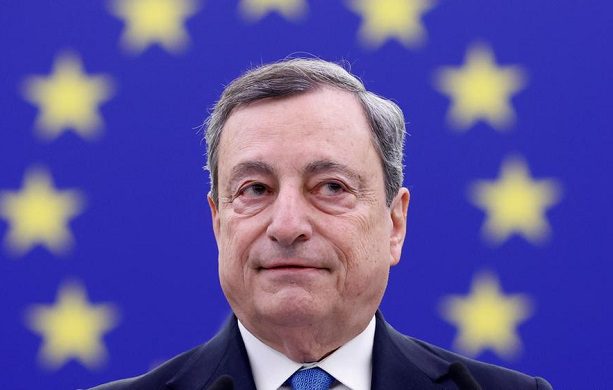 El primer ministro de Italia anuncia su renuncia al presidente Sergio Mattarella