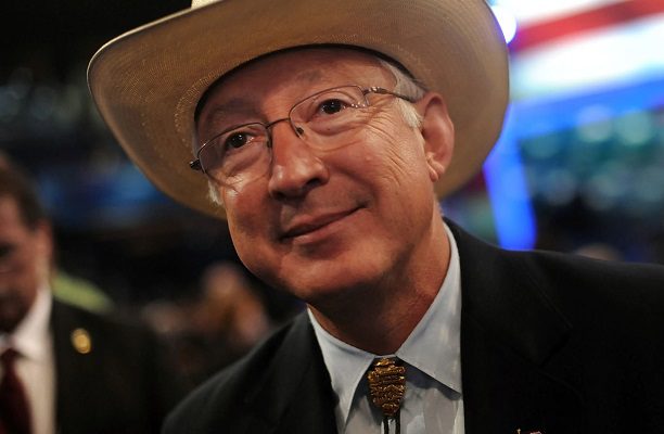 Ante crítica, Ken Salazar reivindica su “buena relación” con AMLO