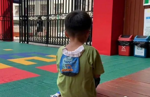 Hombre abandona a su hijo en escuela al enterarse que no es su padre biológico