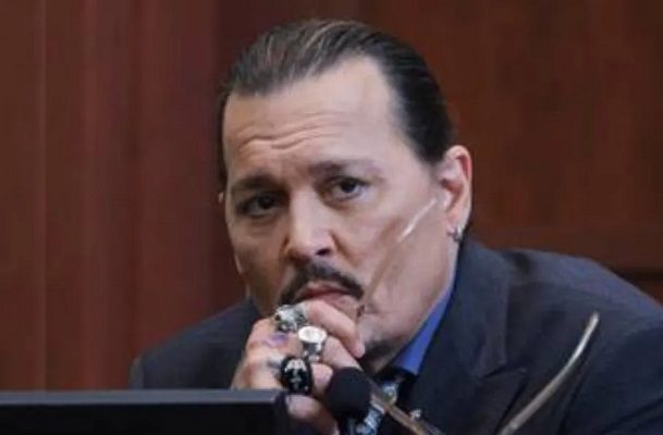 Johnny Depp saca disco y emprende gira por Europa