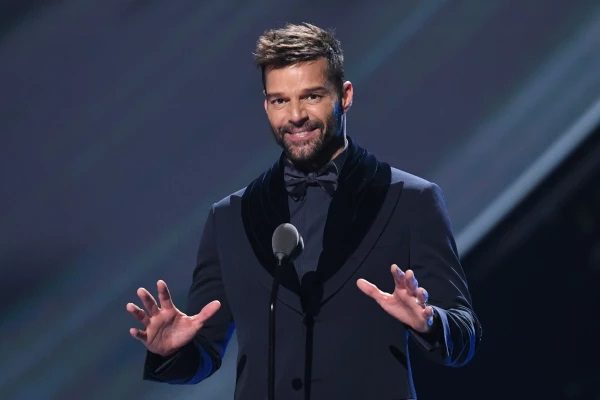 Juez en Puerto Rico desestima cargos contra Ricky Martin
